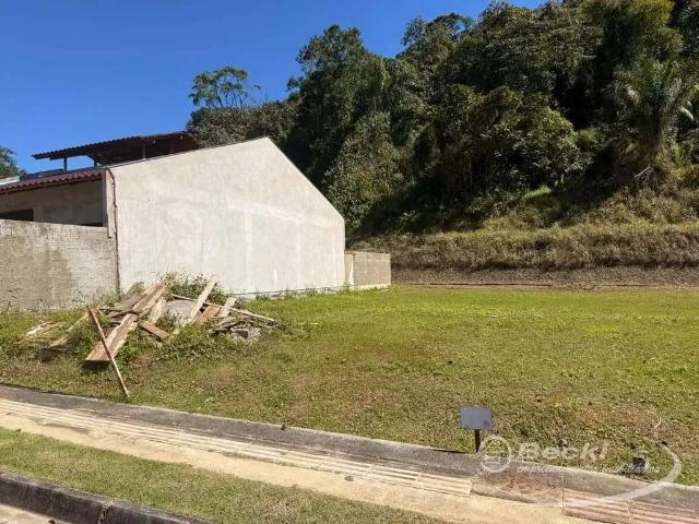 Terreno / Lote para Venda em Joinville/SC Itinga