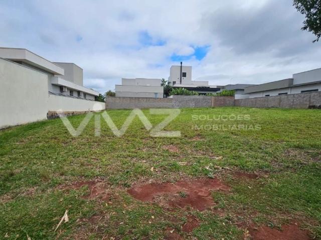Terreno / Lote para Venda em Araraquara/SP Condomínio Portal das Tipuanas