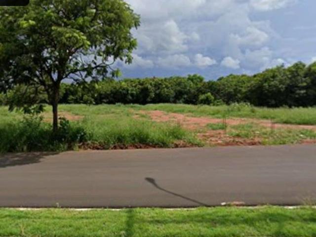Terreno / Lote para Venda em Araraquara/SP Parque Tropical