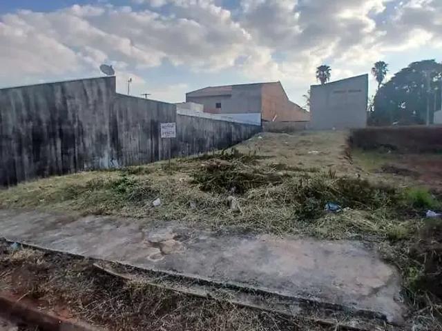 Terreno / Lote para Venda em Araras/SP Jardim Esmeralda
