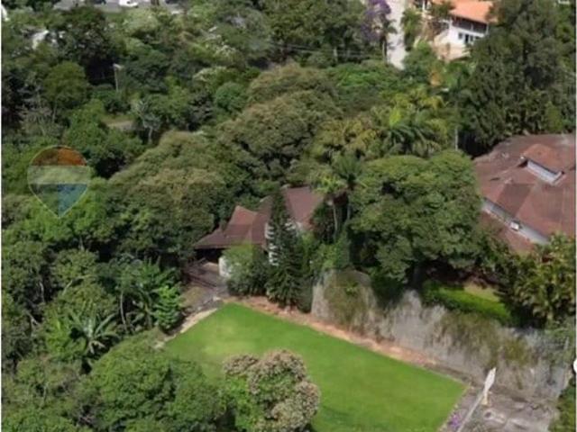 Terreno / Lote para Venda em Arujá/SP Arujázinho I, II e III