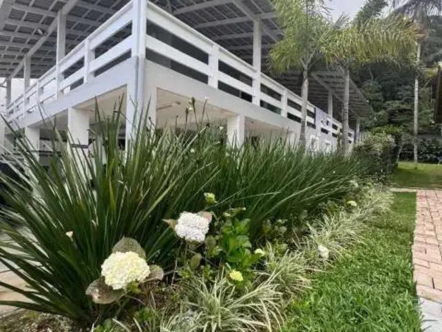 Terreno / Lote para Venda em Balneário Camboriú/SC Praia do Estaleiro 3 Quartos