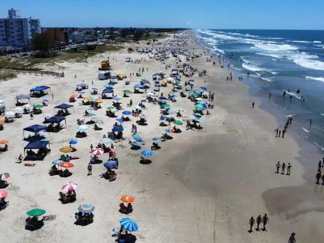 Terreno / Lote para Venda em Balneário Gaivota/SC Praia Areias Claras
