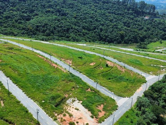 Terreno / Lote para Venda em Barueri/SP Sítio das Paineiras/California