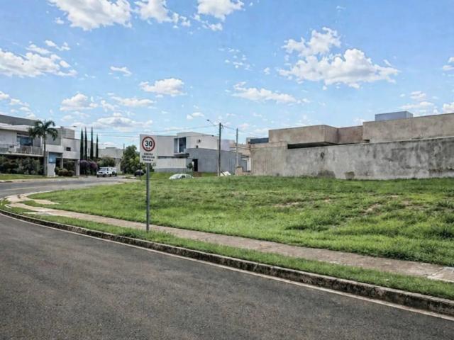 Terreno / Lote para Venda em Bauru/SP Cidade Jardim