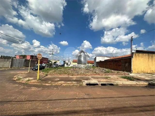Terreno / Lote para Venda em Bauru/SP Jardim Contorno