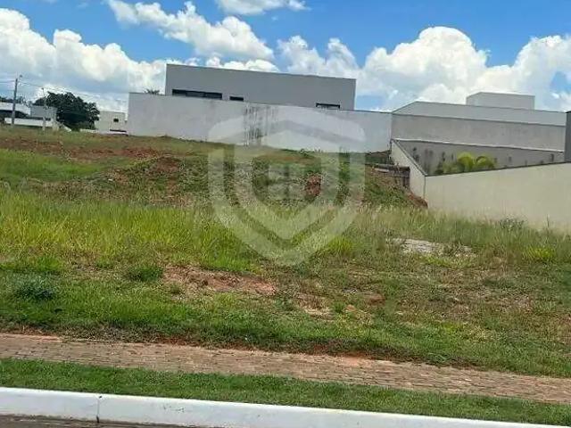 Terreno / Lote para Venda em Bauru/SP Jardim Shangri Lá