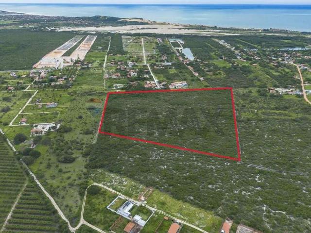 Terreno / Lote para Venda em Beberibe/CE Centro