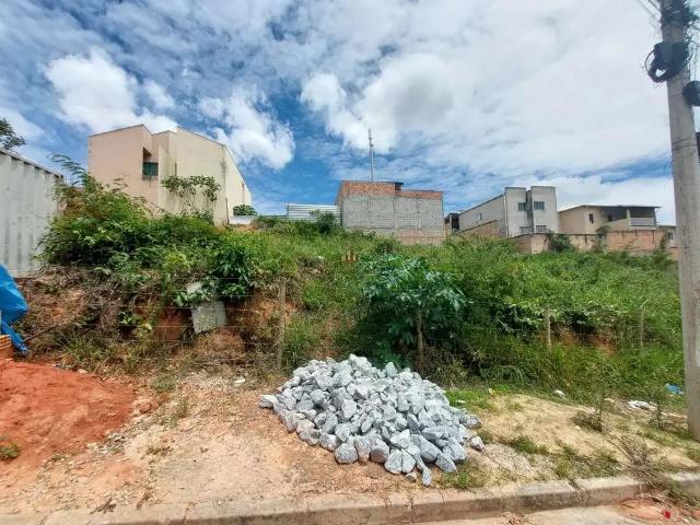 Terreno / Lote para Venda em Betim/MG Monte Verde