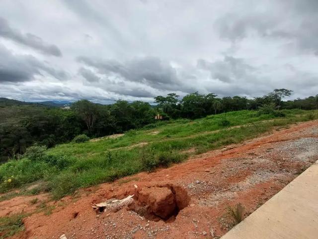 Terreno / Lote para Venda em Betim/MG Teixeirinha