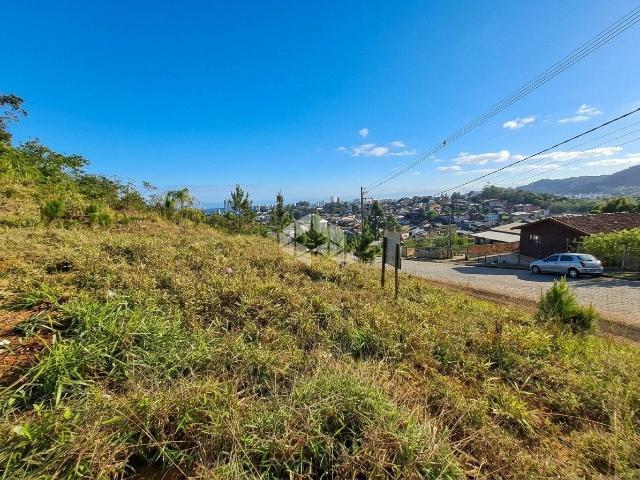 Terreno / Lote para Venda em Biguaçu/SC Fundos