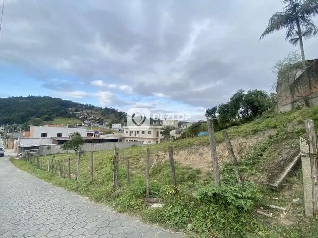 Terreno / Lote para Venda em Biguaçu/SC Fundos