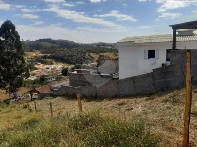 Terreno / Lote para Venda em Bom Jesus dos Perdões/SP Centro