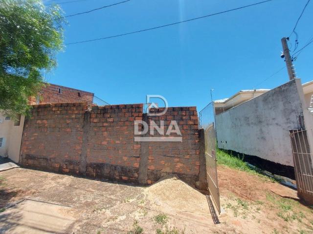 Terreno / Lote para Venda em Botucatu/SP Jardim Ypê