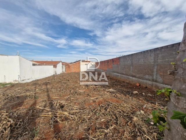 Terreno / Lote para Venda em Botucatu/SP Residencial Vila Di Capri