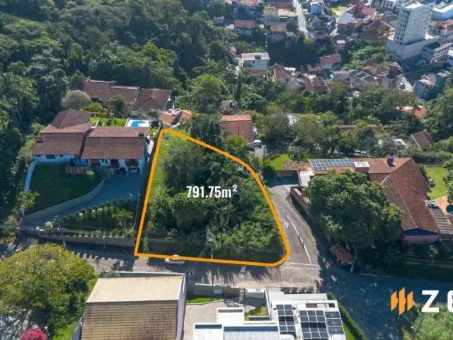 Terreno / Lote para Venda em Blumenau/SC Centro