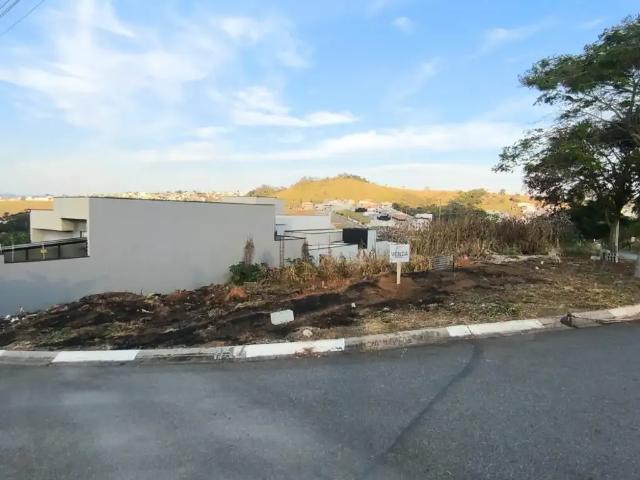 Terreno / Lote para Venda em Bragança Paulista/SP Condomínio Villa Verde Bragança