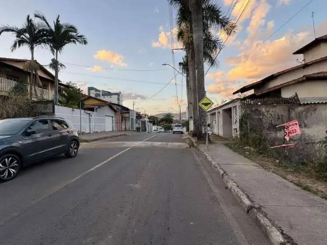 Terreno / Lote para Venda em Brumadinho/MG Lourdes