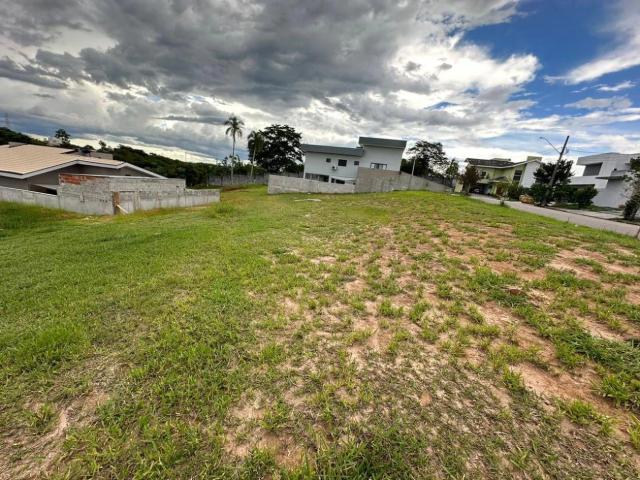Terreno / Lote para Venda em Caçapava/SP Condomínio Terras do Vale