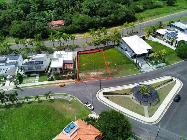 Terreno / Lote para Venda em Camaçari/BA Vila de Abrantes