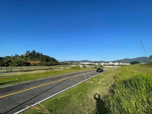 Terreno / Lote para Venda em Camboriú/SC Rio do Meio