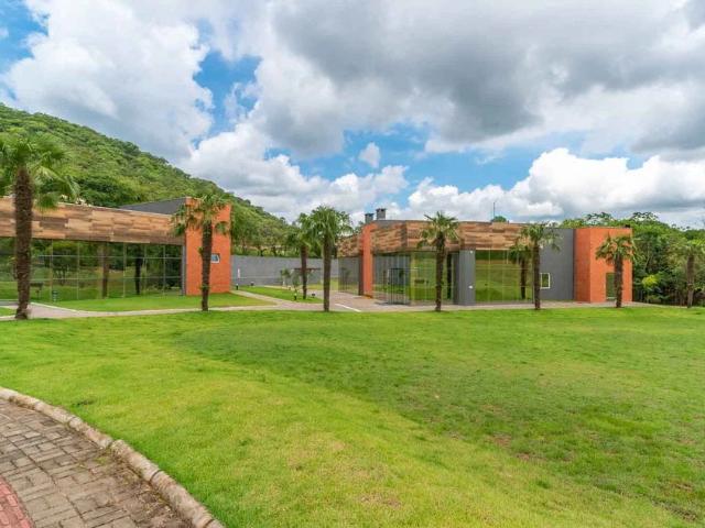 Terreno / Lote para Venda em Camboriú/SC Rio do Meio