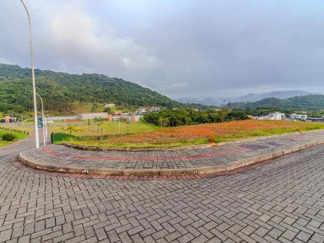 Terreno / Lote para Venda em Camboriú/SC Rio do Meio