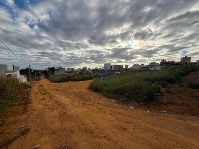Terreno / Lote para Venda em Candeias/BA Nova Candeias