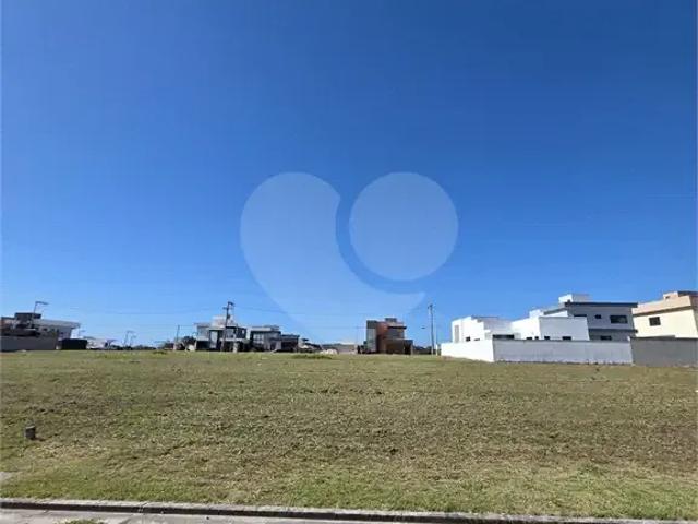 Terreno / Lote para Venda em Cabo Frio/RJ Ogiva