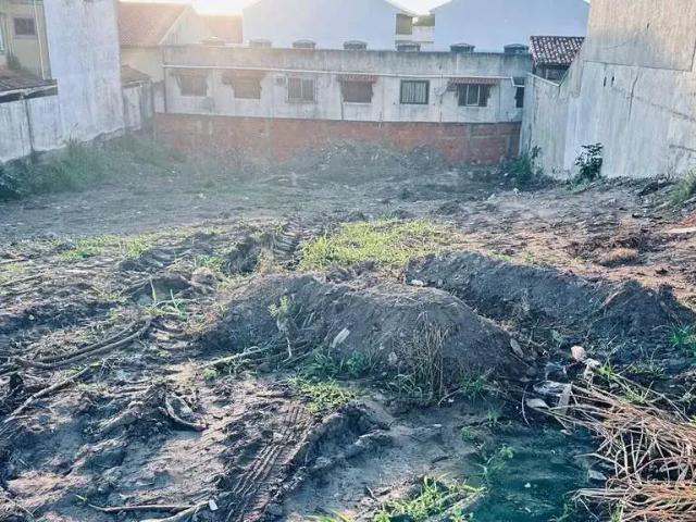 Terreno / Lote para Venda em Cabo Frio/RJ Peró