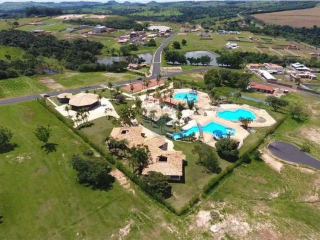 Terreno / Lote para Venda em Cajuru/SP Centro
