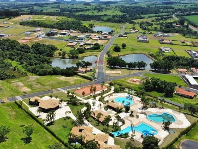 Terreno / Lote para Venda em Cajuru/SP Centro