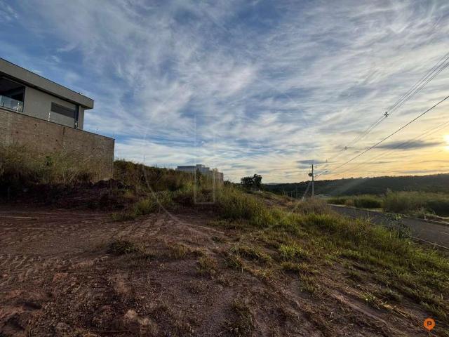 Terreno / Lote para Venda em Caldas Novas/GO Setor Lago Sul
