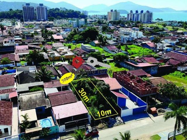 Terreno / Lote para Venda em Caraguatatuba/SP Jardim do Sol