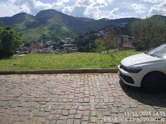 Terreno / Lote para Venda em Carangola/MG Caixa D'água