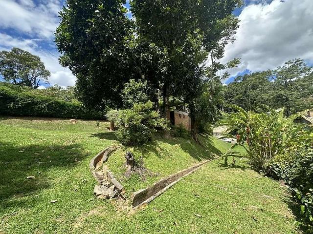 Terreno / Lote para Venda em Carapicuíba/SP Recanto Impla