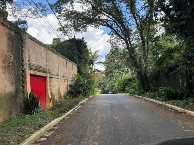 Terreno / Lote para Venda em Carapicuíba/SP Vila Diva