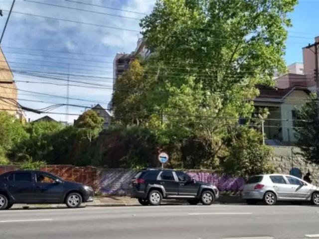 Terreno / Lote para Venda em Caxias do Sul/RS Centro