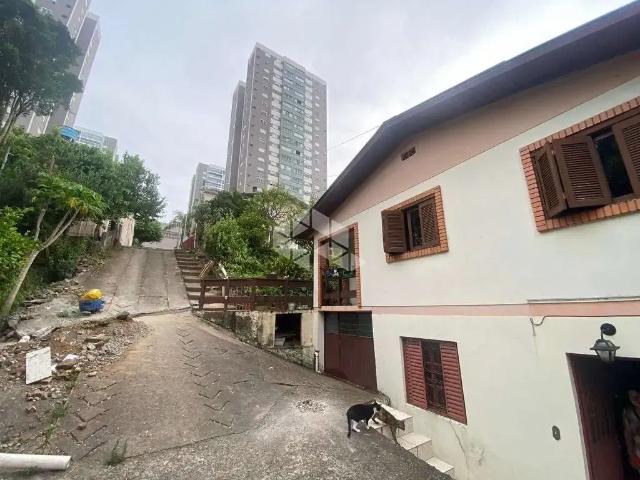 Terreno / Lote para Venda em Caxias do Sul/RS Universitário