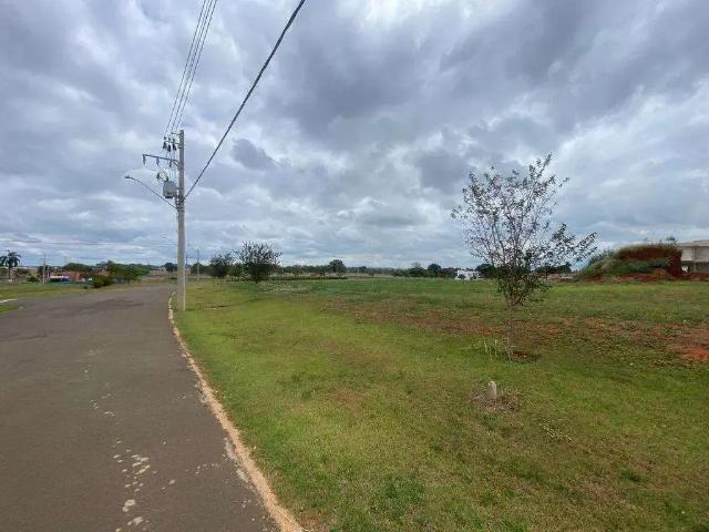 Terreno / Lote para Venda em Cesário Lange/SP Village Manacá