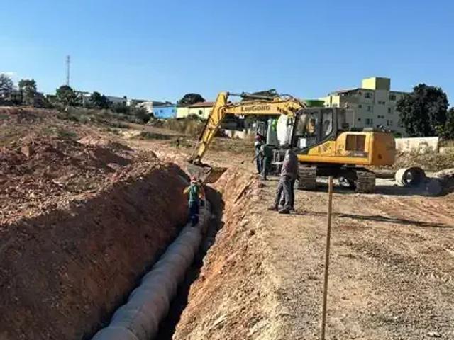 Terreno / Lote para Venda em Contagem/MG Água Branca