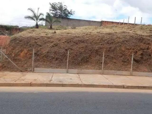 Terreno / Lote para Venda em Contagem/MG Cabral