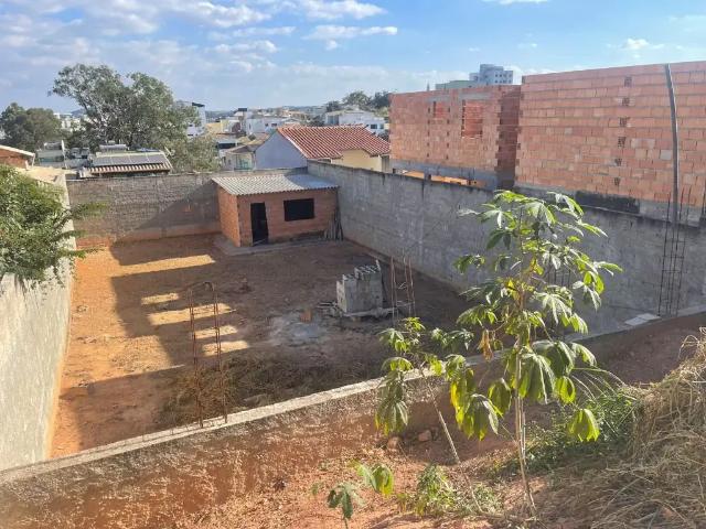 Terreno / Lote para Venda em Contagem/MG Parque Xangri Lá