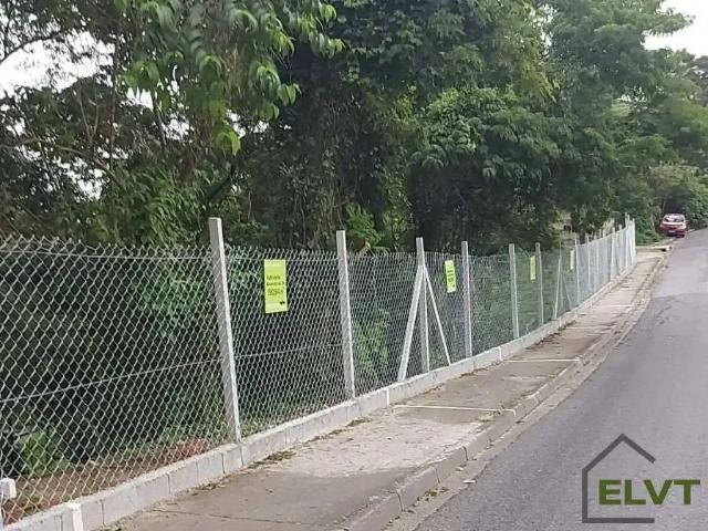 Terreno / Lote para Venda em Cotia/SP Jardim Ísis