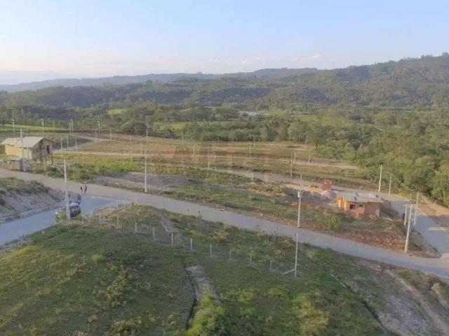 Terreno / Lote para Venda em Criciúma/SC Archimedes Naspolini