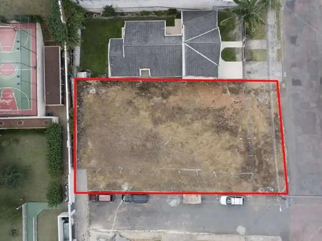 Terreno / Lote para Venda em Curitiba/PR Campo Comprido