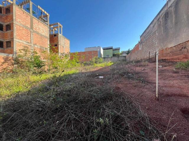 Terreno / Lote para Venda em Divinópolis/MG Manoel Valinhas