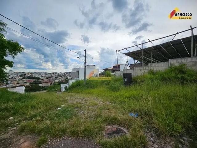 Terreno / Lote para Venda em Divinópolis/MG Oliveiras