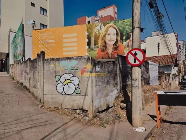 Terreno / Lote para Venda em Divinópolis/MG Centro
