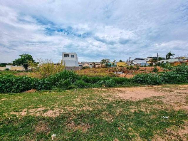 Terreno / Lote para Venda em Divinópolis/MG Davanuze